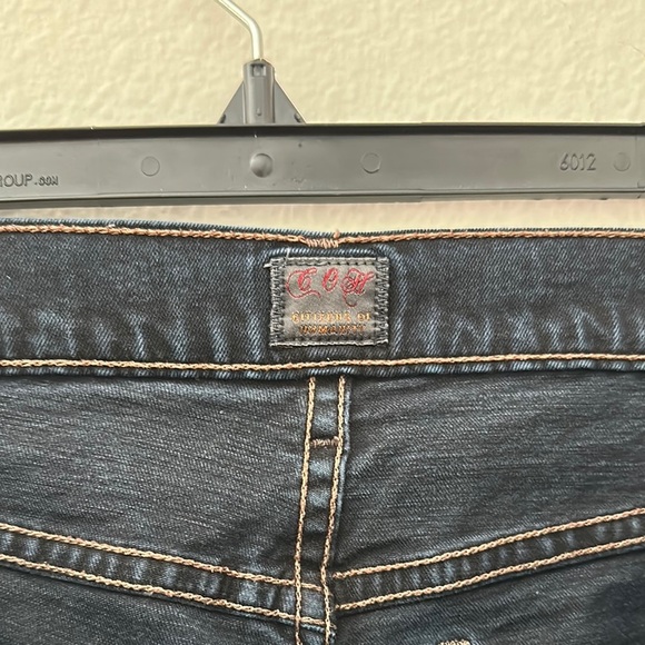 Bootcut Frayed Hem Jeans coh - Picture 2 of 5